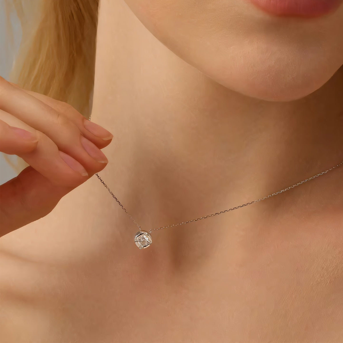 Clover Diamond Pendant Necklace