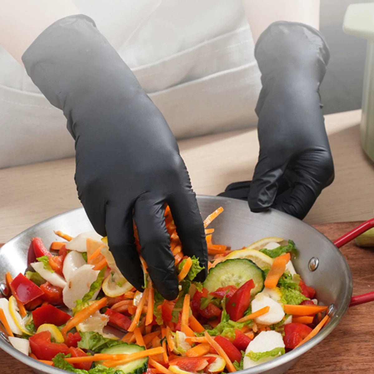 Disposable Nitrile Gloves (100 Pcs)